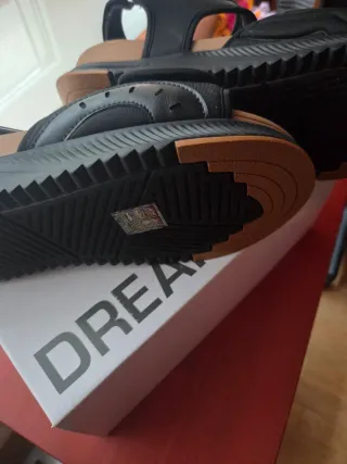 Sandalias Dream Pairs T43 Negras y Marrones