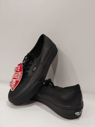 Zapatillas Vans Authentic Cuero Negro nuevas