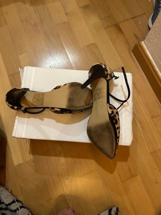 Zapatos CORTefiel leopardo tacón fino