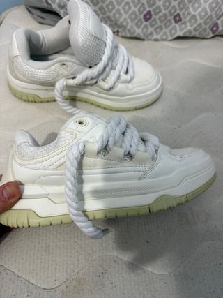 Zapatillas Bershka Talla 38 Blancas