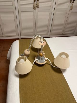 Lámpara de techo floral beige, blanca y rosa