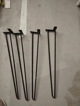 Patas metálicas negras para muebles