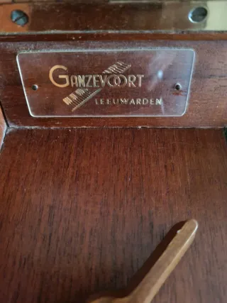 Piano de madera ¡escucho ofertas!