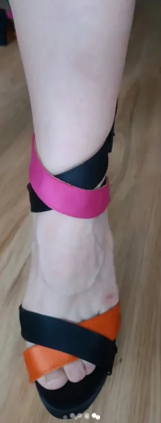 Sandalias Tacon Multicolor Talla 39. Nuevas.