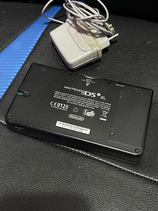 Nintendo DSi XL Azul