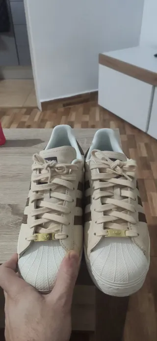 Zapatillas Adidas Superstar Hombre Beige/Marrón