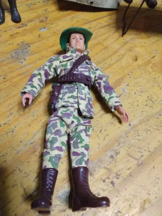 Madelman Safari Jeep y 3 Figuras