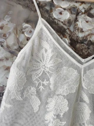 Top encaje bordado Massimo Dutti blanco