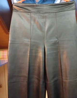 Pantalones polipiel negros cintura alta mujer.M