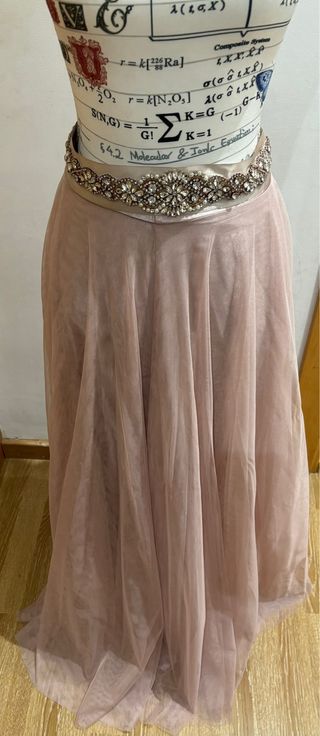Falda larga tul rosa con cinturón pedrería