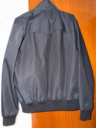 Chaqueta Harrington Fred Perry Negra. Nueva