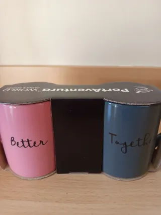 Juego 2 Tazas PortAventura World, Better-Together.