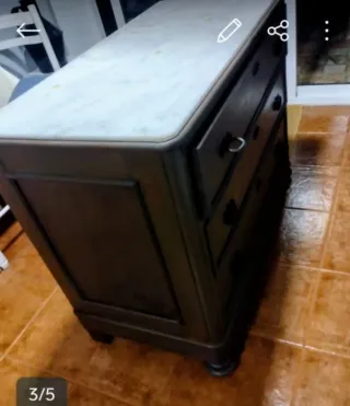 Cómoda vintage em madeira