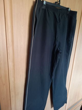 Pantalón deporte vintage de la marca Decathlon