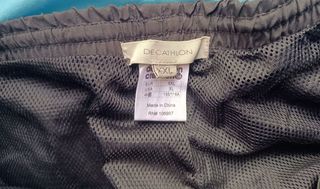 Pantalón deporte vintage de la marca Decathlon