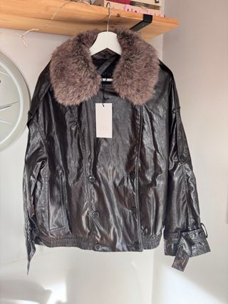 Chaqueta Zara efecto pelo desmontable Talla L