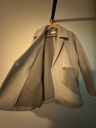 Abrigo corto Zara beige