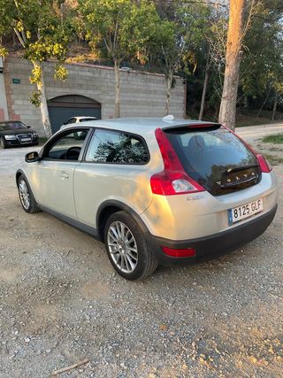 Volvo C30 2.4 MOMENTUM GASOLINA AUTOMATICO 2009