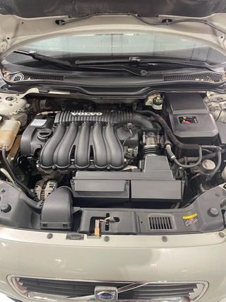 Volvo C30 2.4 MOMENTUM GASOLINA AUTOMATICO 2009