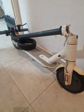 Xiaomi Mi Electric Scooter M365