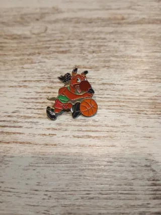 Pin Baloncesto Personaje 90s