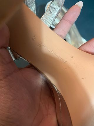 Sandalias Stradivarius doradas tacón