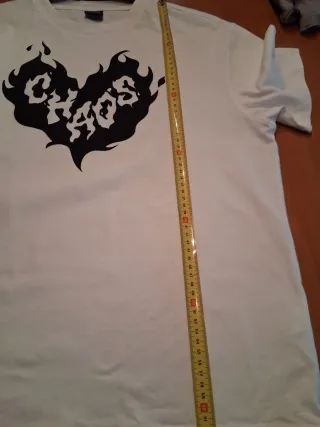 Camiseta Bershka Corazón Negro Talla M