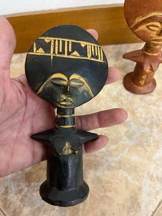 Sculture in legno artigianali africane