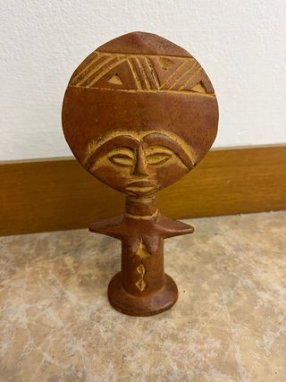 Sculture in legno artigianali africane