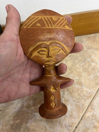 Sculture in legno artigianali africane