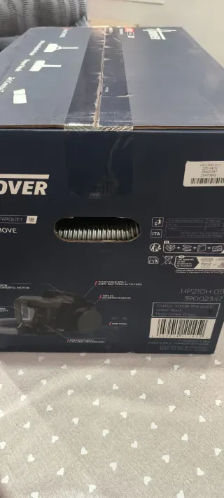 Aspirador Hoover HP2 Turbo Move En su caja
