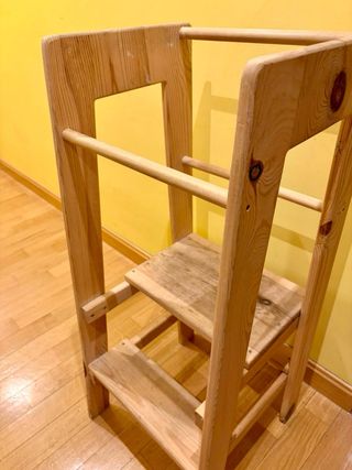 Torre di apprendimento Montessori in legno