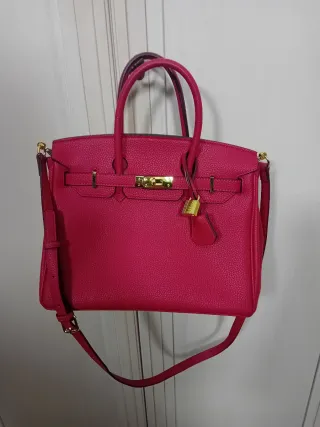 Borsa rossa con tracolla