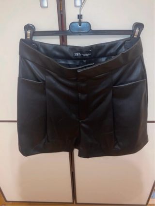 Pantalón corto de cuero NUEVO
