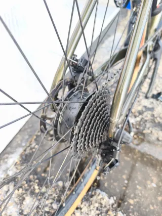 Bicicleta Gravel Eléctrica Kross Esker Hibrid 2.0