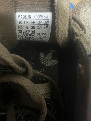 Zapatillas Adidas Spezial Marrones y Blancas