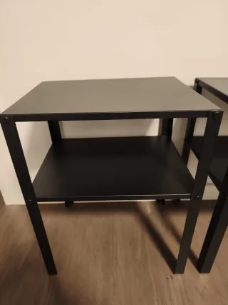 2 Mesitas de noche IKEA modelo Knarrevik