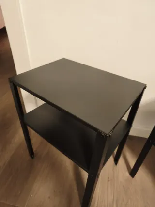 2 Mesitas de noche IKEA modelo Knarrevik