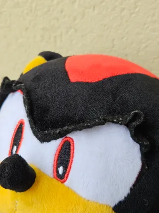 Pelúcia Shadow The Hedgehog 30cm SEGA