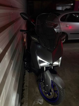 Yamaha XMAX 135 Maxi Scooter Negra NEGOCIABLE