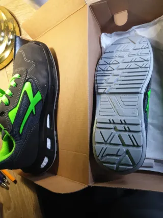 Zapatos de seguridad U-Power talla 36