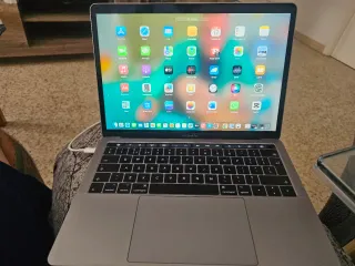 MacBook Pro Apple Plata