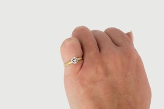 Solitario De Oro De 18K.. Ref: 039-01-00779