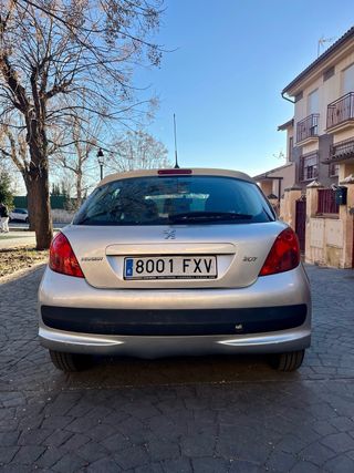 Peugeot 207 2007