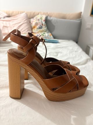 Sandalias Zara tacón ancho efecto madera - 38