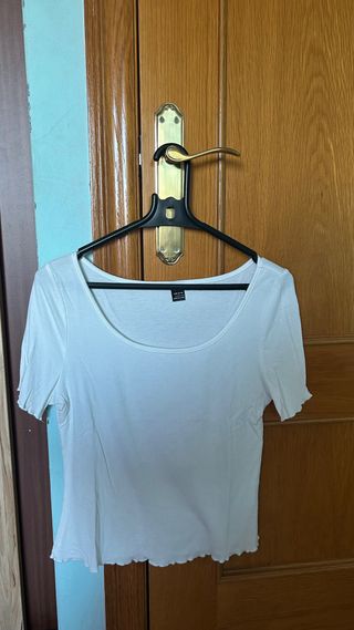 Camiseta blanca de canalé 4 modelos