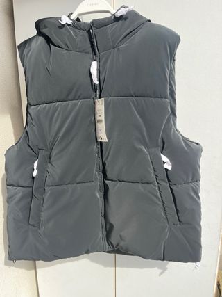 Chaleco acolchado negro hombre Zara