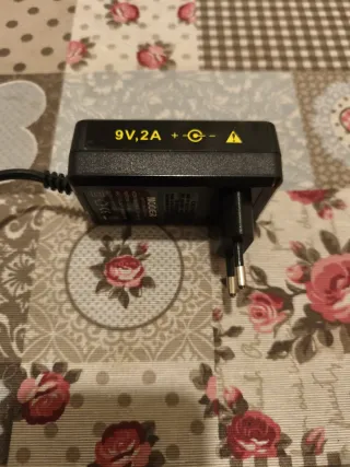 Adaptador Corriente Mooer 9V 2A