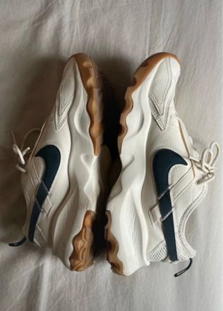 Zapatillas Nike Blancas y Azules