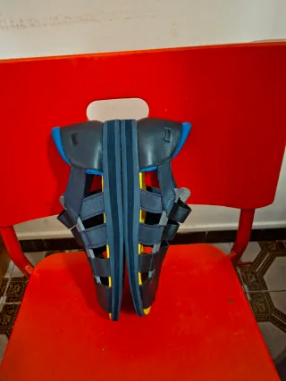 Sandalias Camper Negras y Amarillas